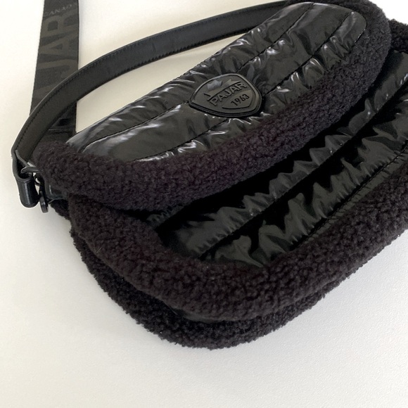 Pajar CANADA Handbag Crossbody Shearling Black New - Picture 5 of 9